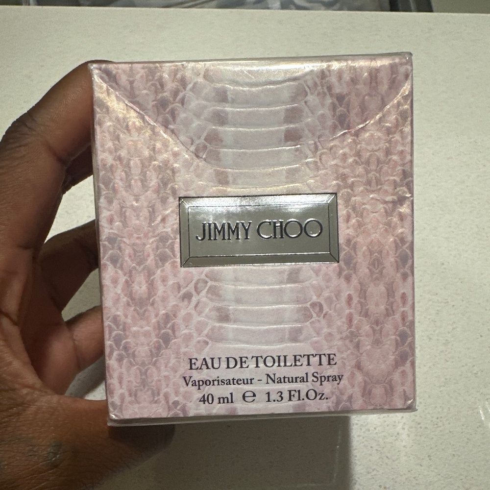 Women’s perfume